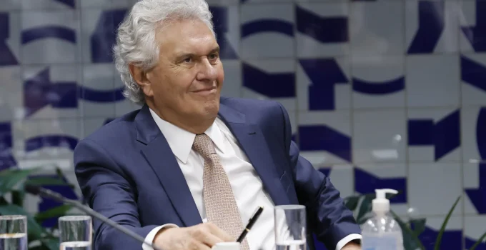 Caiado descarta chapa com Zema e foca em unidade da centro-direita: "Não podemos chegar fragmentados"
