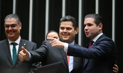 Alcolumbre sinaliza tramitação lenta para PEC do fim da escala 6x1 no Senado, buscando "melhorar" texto aprovado na Câmara