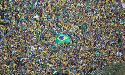 Verde e Amarelo: A Batalha Eleitoral pelas Cores do Brasil Antes da Copa do Mundo