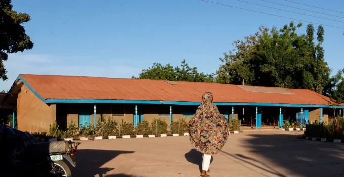 Crise na Nigéria: 30 mil militantes Fulani lideram mortes religiosas e forçam fuga de 1,3 milhão de pessoas em meio a acusações de negligência oficial