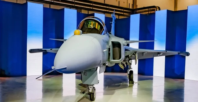 Brasil quer mais 20 caças Gripen: Entenda a nova compra e o futuro da FAB com a Suécia