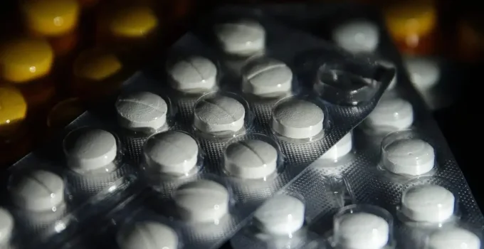 Alerta Grave: Milhares de Pacientes do SUS Sem Medicamentos Essenciais de Alto Custo em 2026, Tratamentos Interrompidos