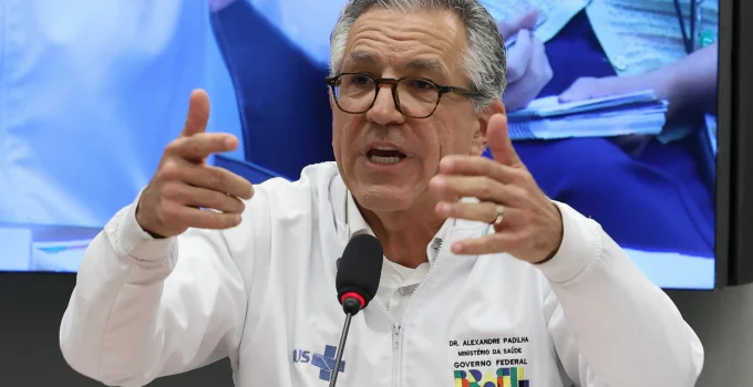 Vacina contra Dengue do Butantan Suspensa Após Duas Mortes Suspeitas: Ministério da Saúde Investiga