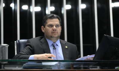 Alcolumbre aciona freio em 'pautas-bomba' no Senado em ano eleitoral: 'Ou voto todos, ou nenhum'