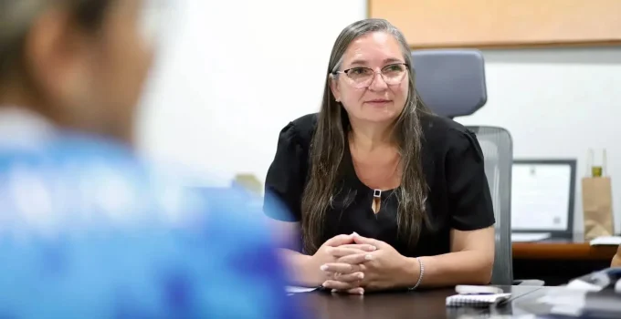 Prefeita de Antonina em Risco: Programa Tarifa Zero Pode Custar Mandato da Prefeita Rozane Osaki no TSE