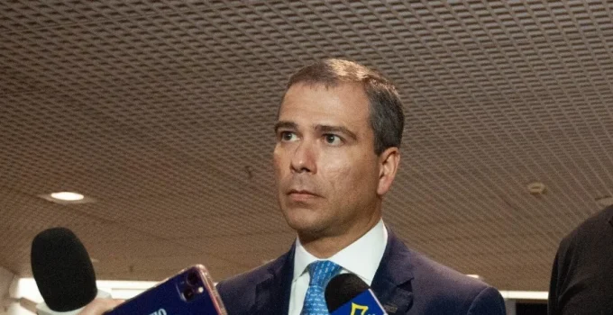 Paulo Henrique Costa, ex-presidente do BRB, promete delação bombástica que pode abalar o caso de Daniel Vorcaro e expor autoridades