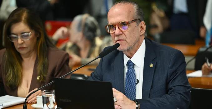 Senado Aprova Aumento Bombástico no Piso Salarial de Médicos e Dentistas: Salário Pode Chegar a R$ 13,6 mil