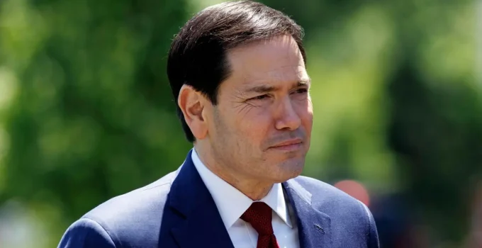 EUA Sancionam Estatal de Petróleo de Cuba, Acusando Regime de Financiar Repressão e Enriquecimento com Energia