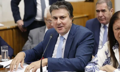 Camilo Santana diverte do PT e defende classificar PCC e CV como terroristas, ecoando EUA em meio a debate acirrado sobre segurança