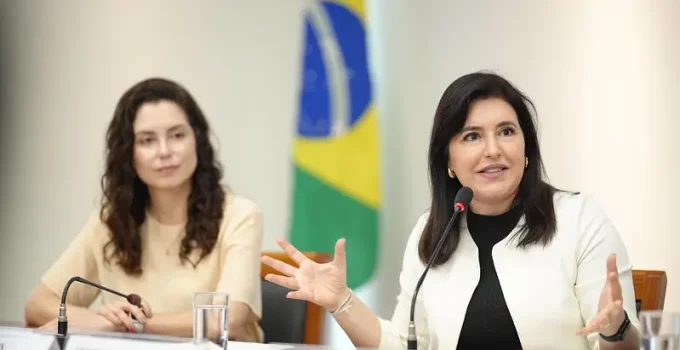 Lula engavetou plano de 25 anos para o Brasil em ano eleitoral, revela Simone Tebet